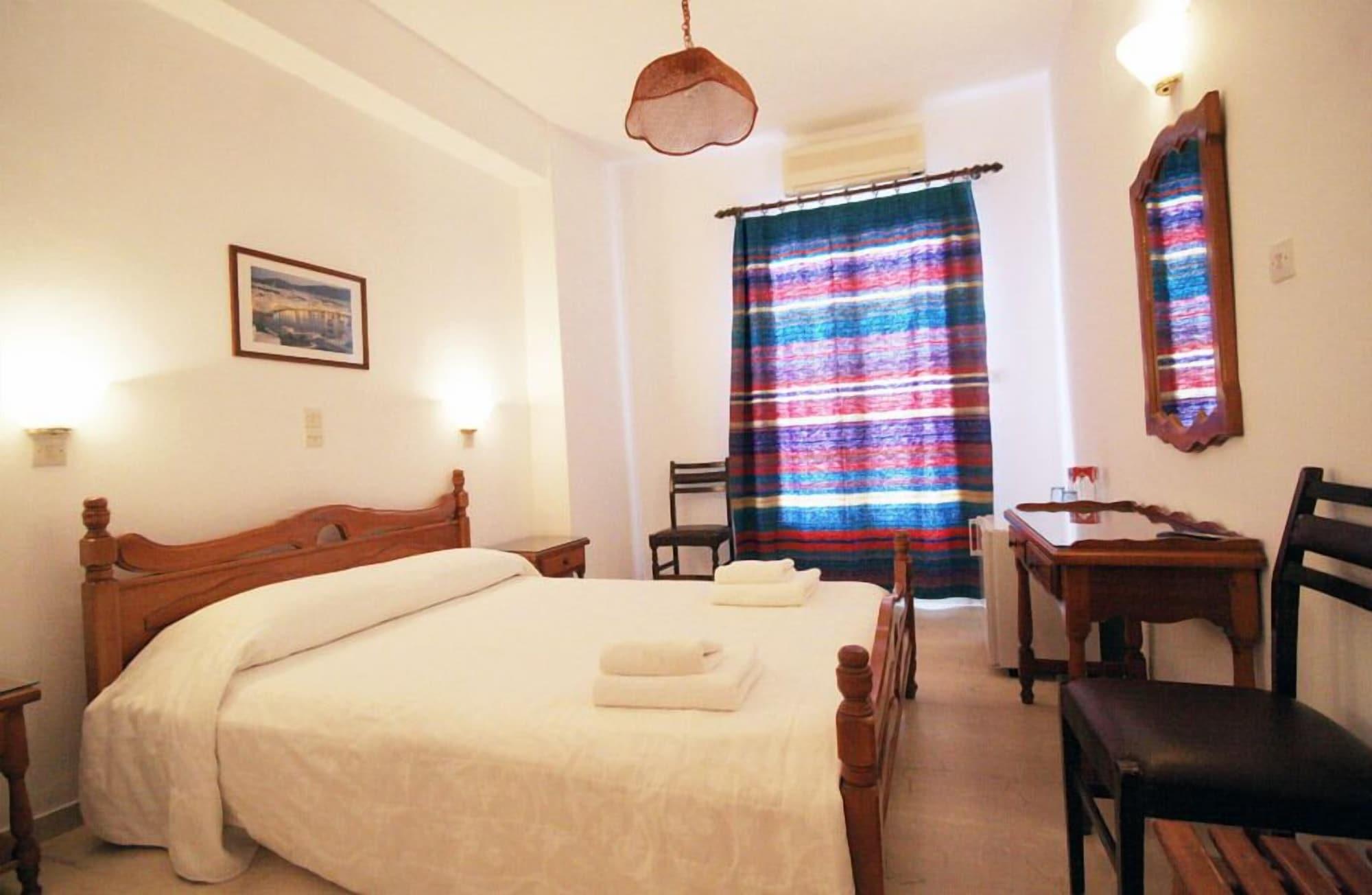Atlantis Hotel Náoussa Extérieur photo