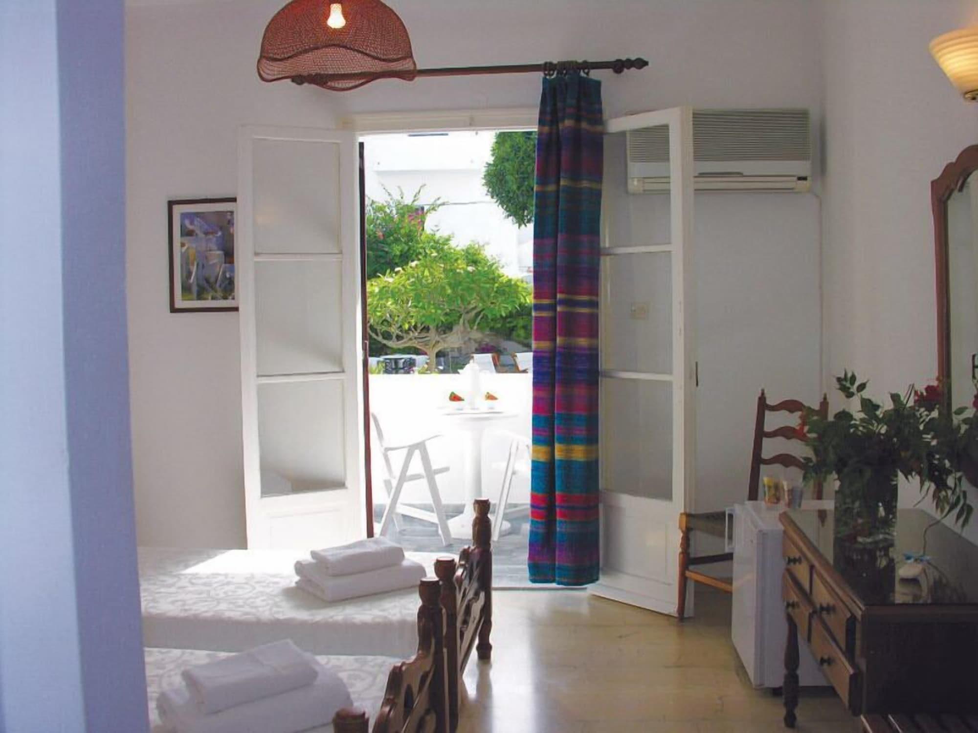 Atlantis Hotel Náoussa Extérieur photo
