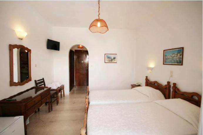Atlantis Hotel Náoussa Extérieur photo