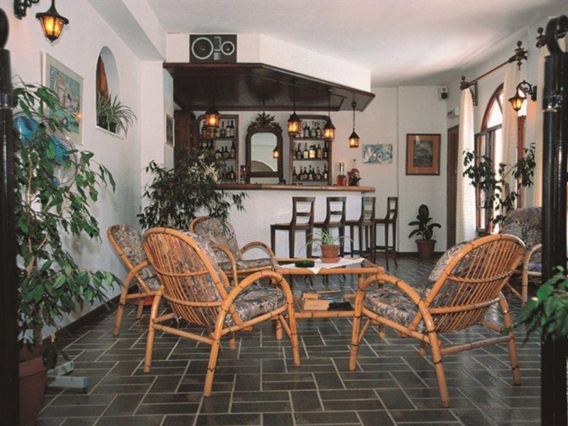 Atlantis Hotel Náoussa Extérieur photo